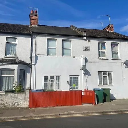 Renovated Studio - Self Check-In, Free Street Parking Watford  Exterior photo