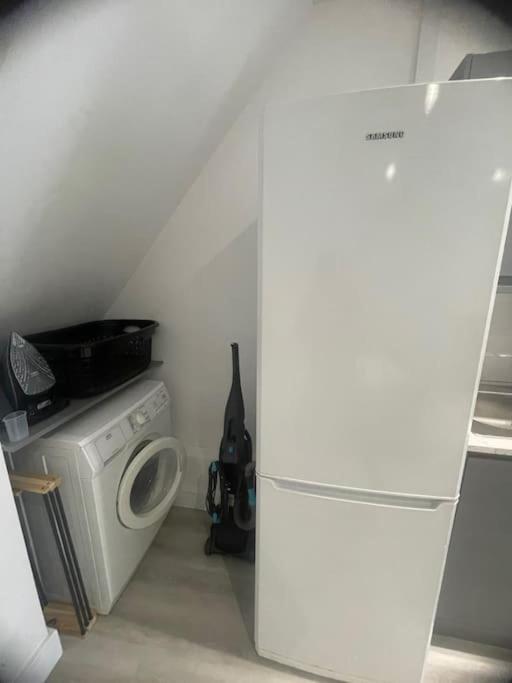 Renovated - Self Check-in, Free Street Parking Apartment Watford (Hertfordshire)
