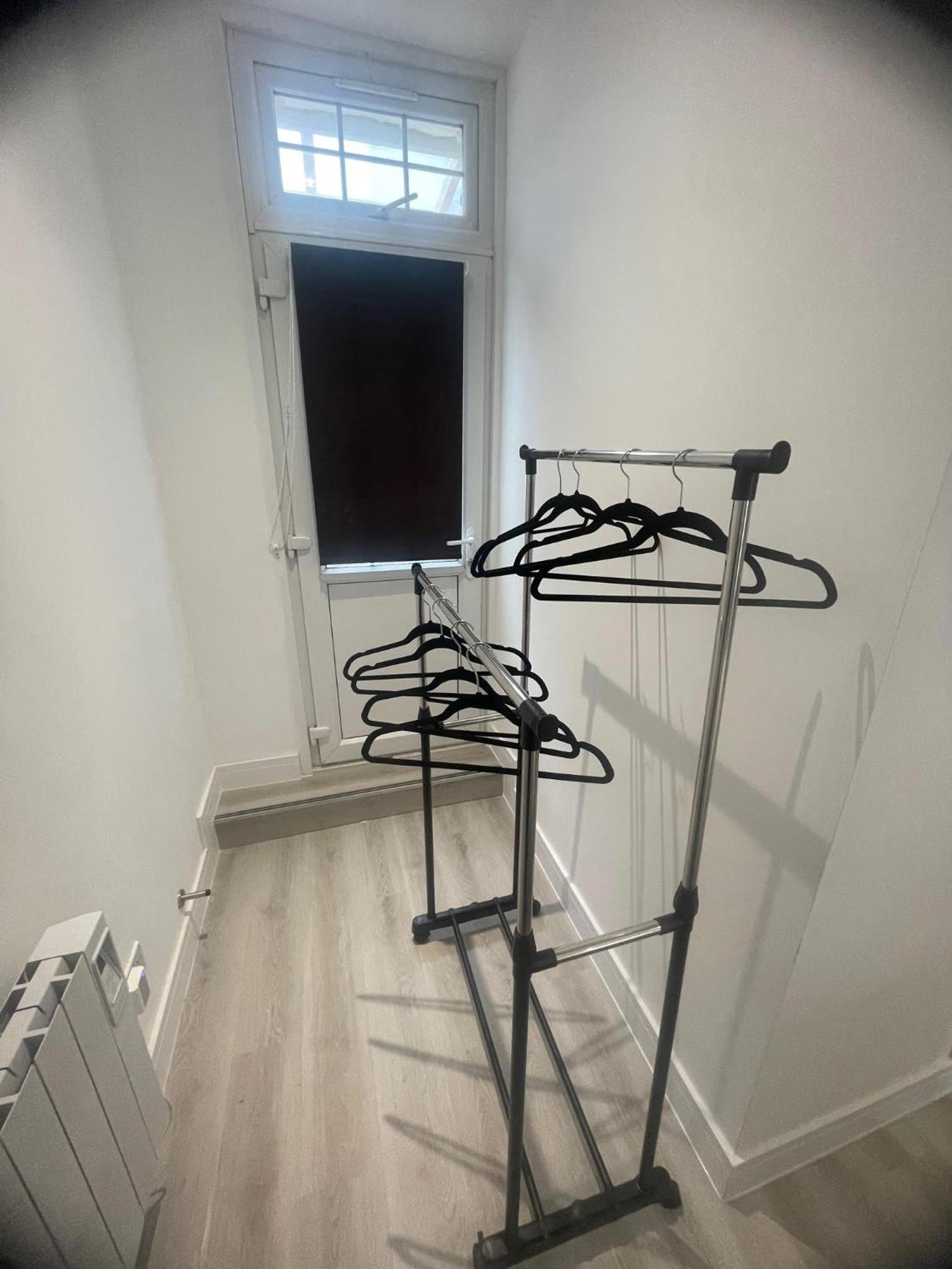Renovated - Self Check-in, Free Street Parking Apartment Watford (Hertfordshire)